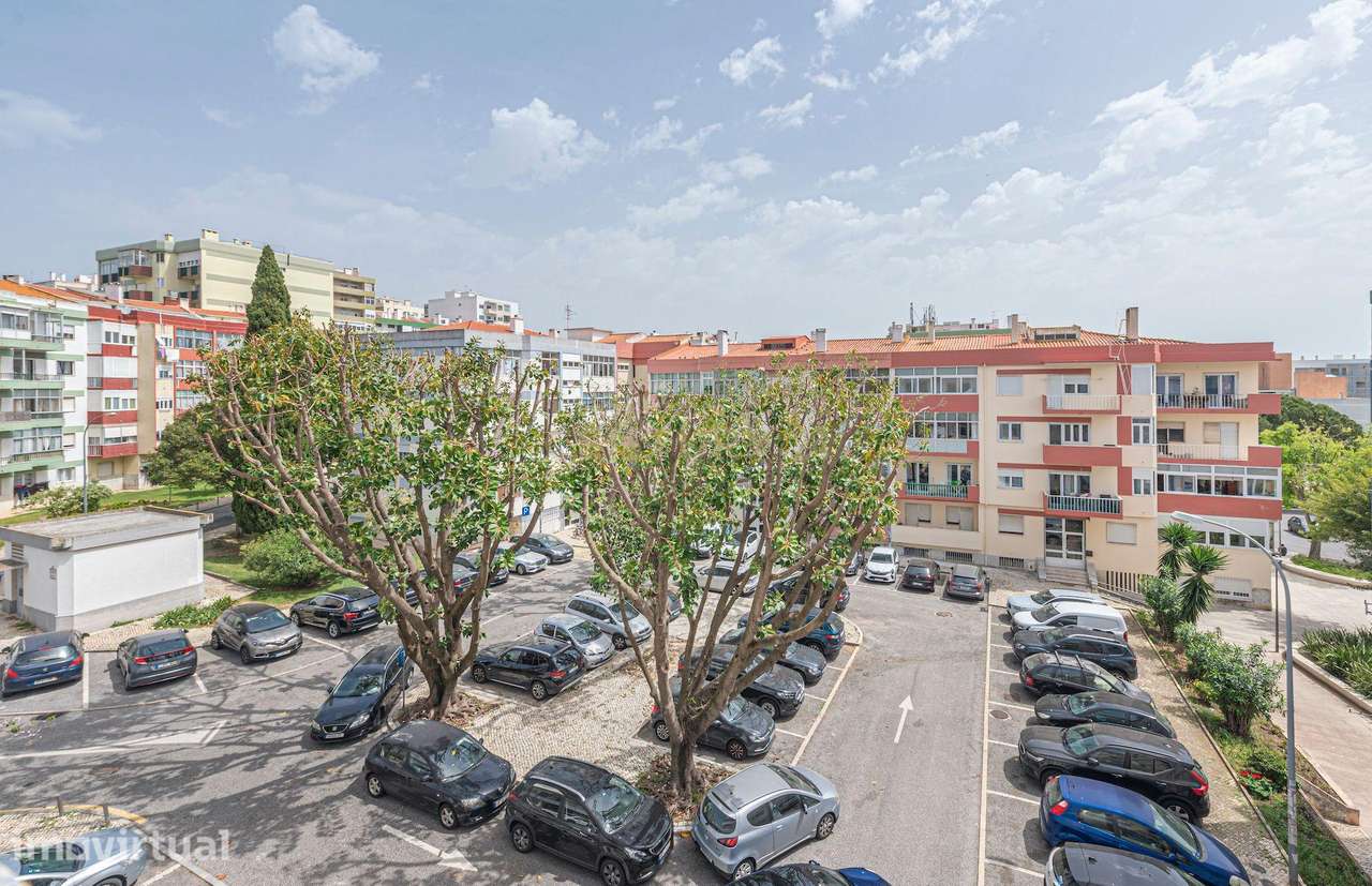 Apartamento T2 em Oeiras com Varanda e Boa Exposição Solar - Grande imagem: 5/26