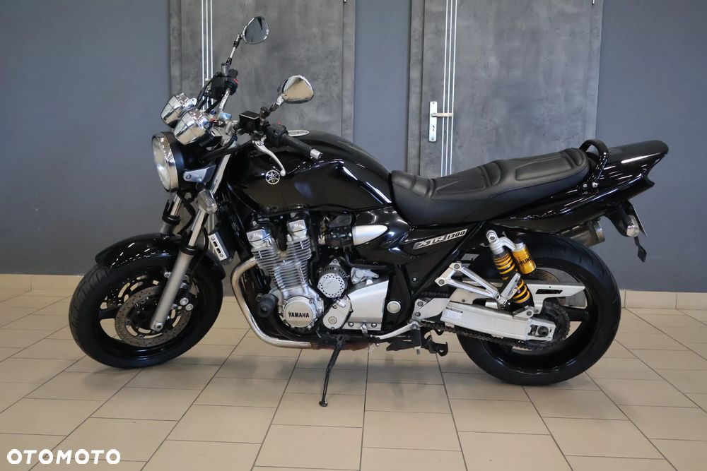 Yamaha XJR - 6