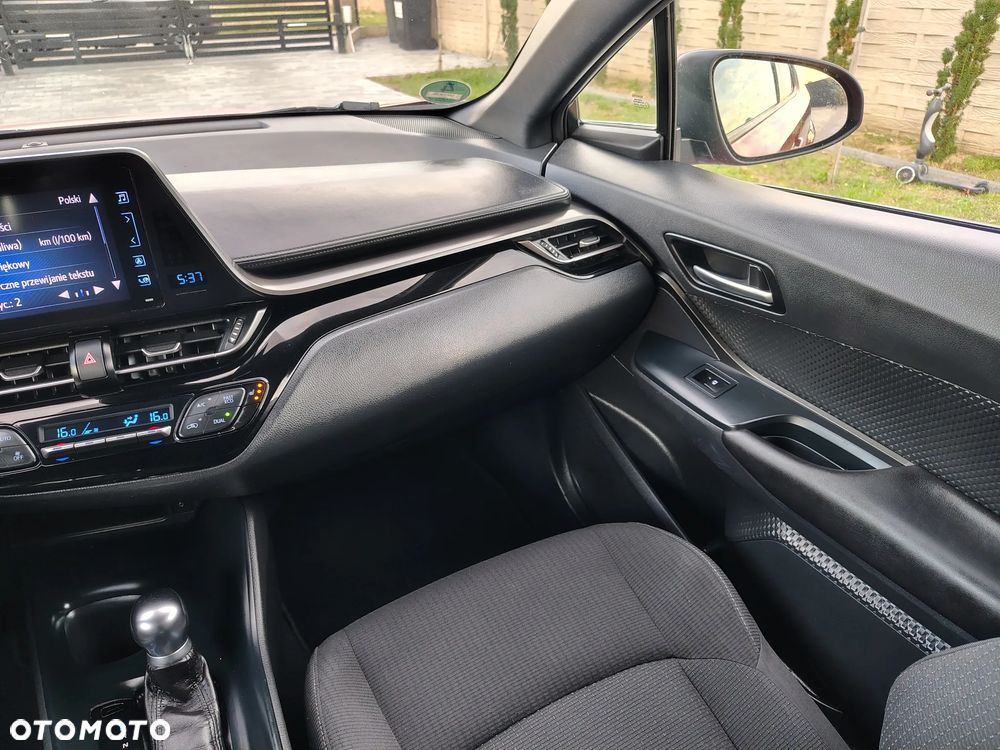 Toyota C-HR Flow - 18