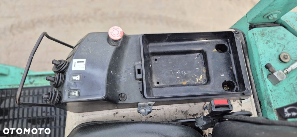 Mitsubishi EF25A - 8