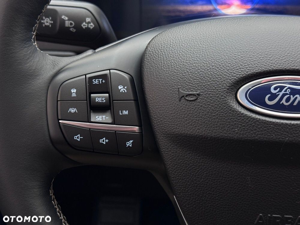 Ford Kuga - 22