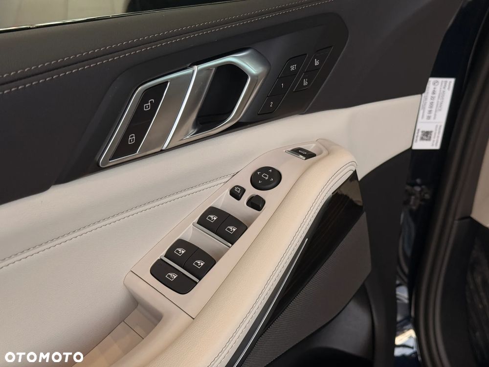 BMW X5 xDrive40d - 14