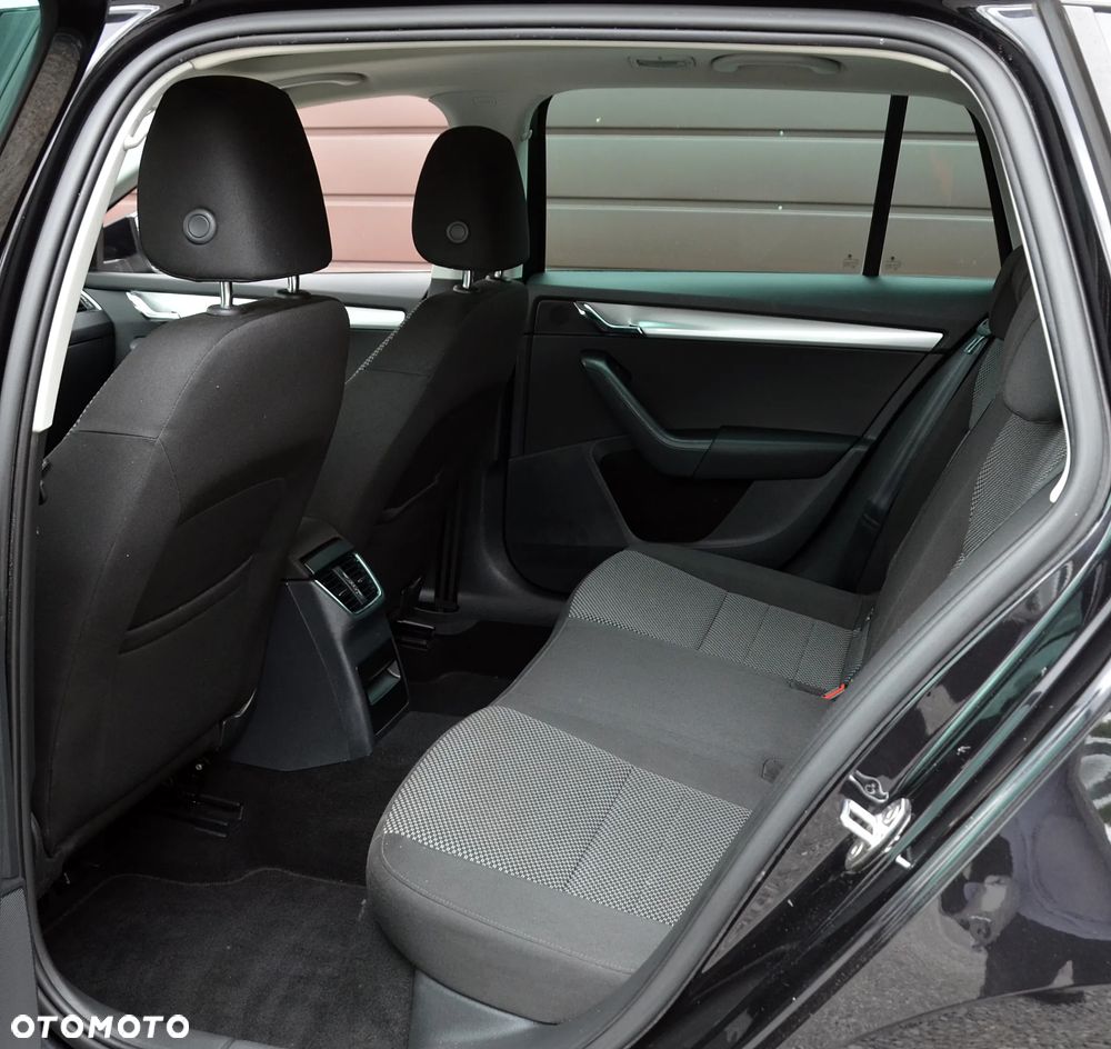 Skoda Octavia 1.6 TDI Greenline - 10