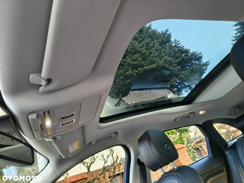 Jaguar F-Pace ver-20d-awd-prestige - 12