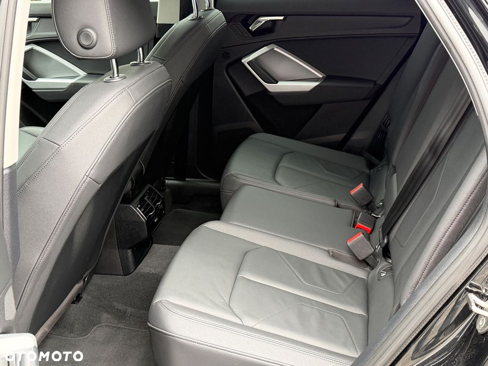 Audi Q3 Sportback - 12