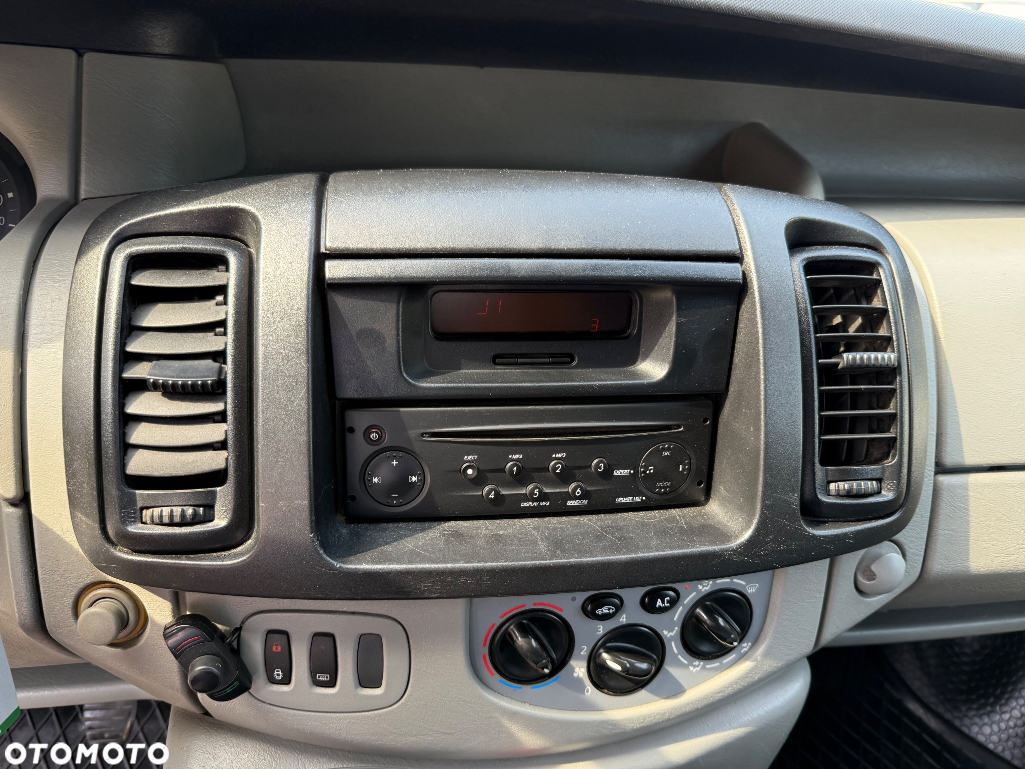 Renault Trafic Furgon Long L2H1 2.0 DCI  Hak - 12