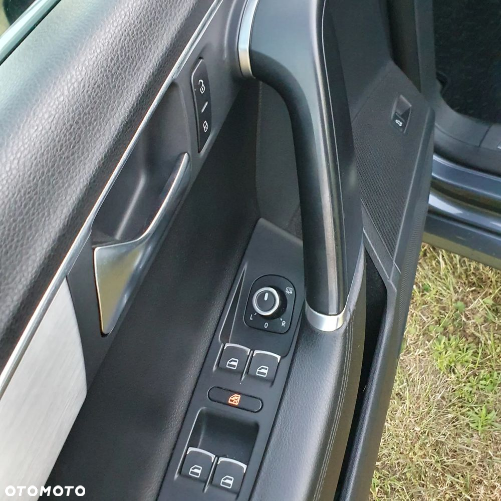 Volkswagen Passat 2.0 TDI Highline DSG - 23