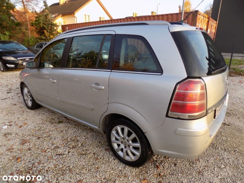 Opel Zafira - 4
