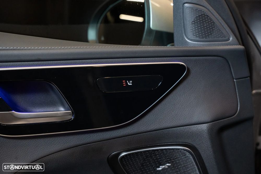 Mercedes-Benz C 300 e AMG Line - 13