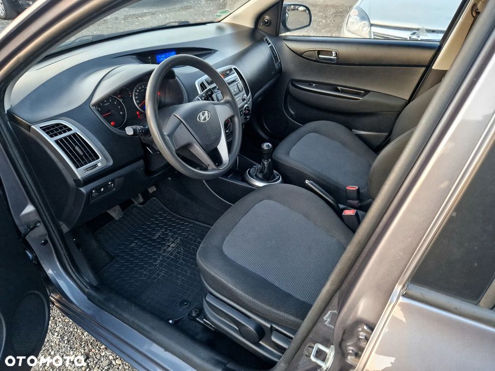 Hyundai i20 - 14