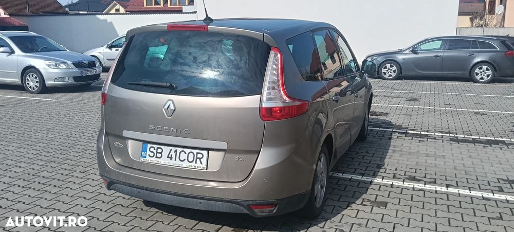 Renault Grand Scenic 1.5 dCi Confort Dynamique - 2