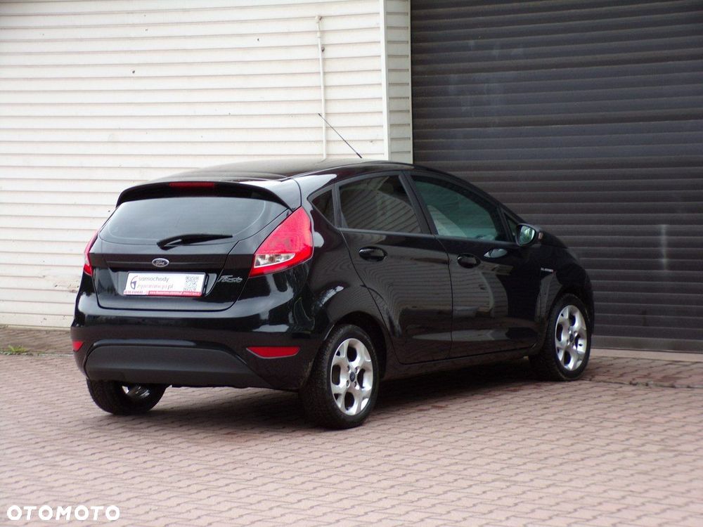 Ford Fiesta - 12