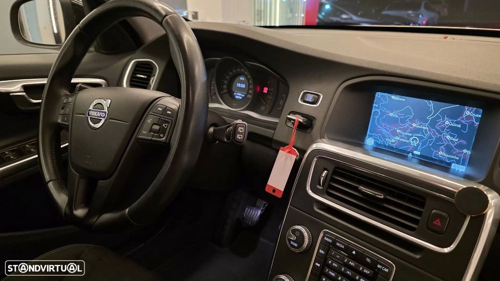 Volvo V60 1.6 D2 Momentum Eco - 53