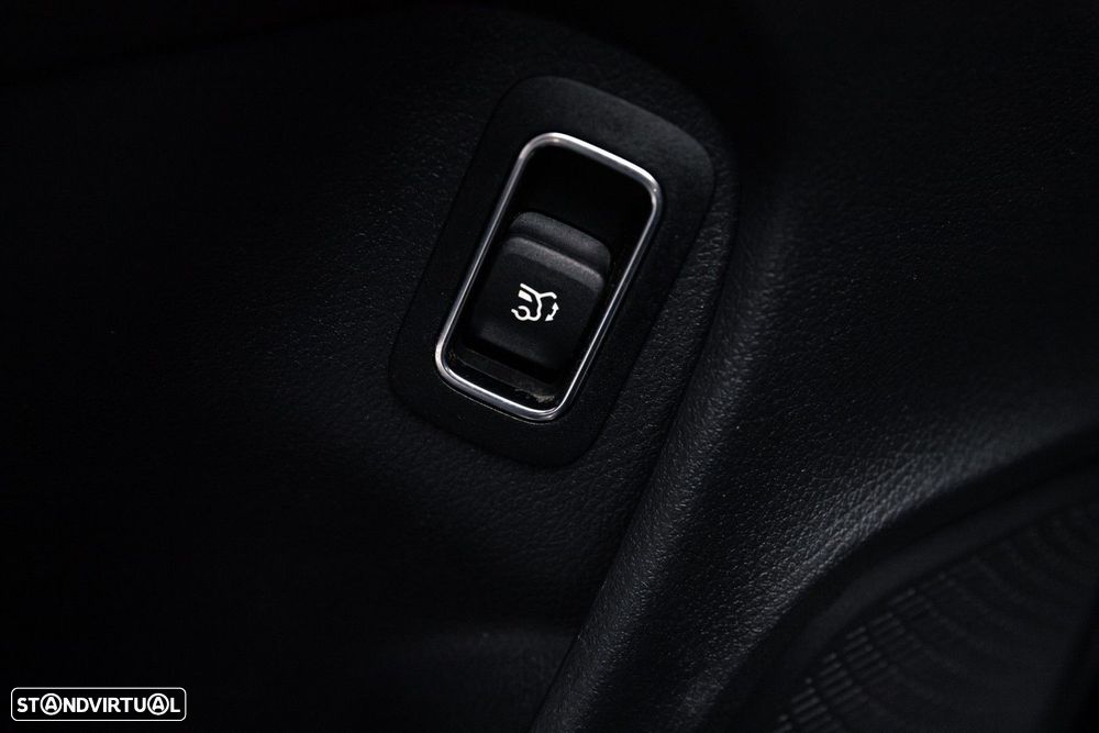 Mercedes-Benz CLA 180 d Shooting Brake Progressive Aut. - 40