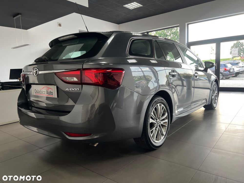 Toyota Avensis - 6