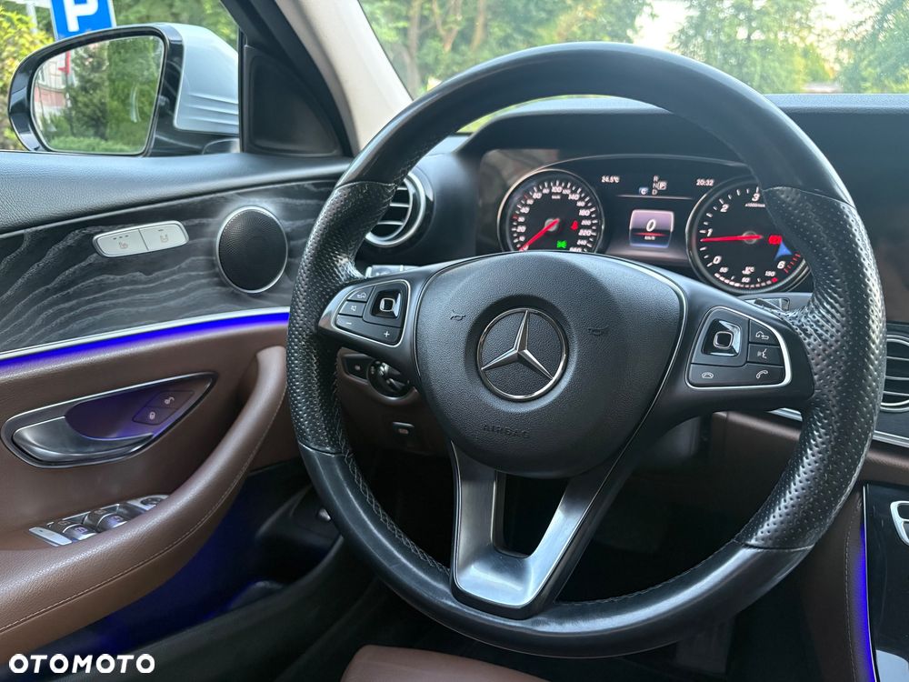 Mercedes-Benz Klasa E 220 d 9G-TRONIC - 9