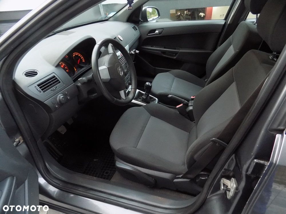 Opel Astra 1.6 Fun - 30