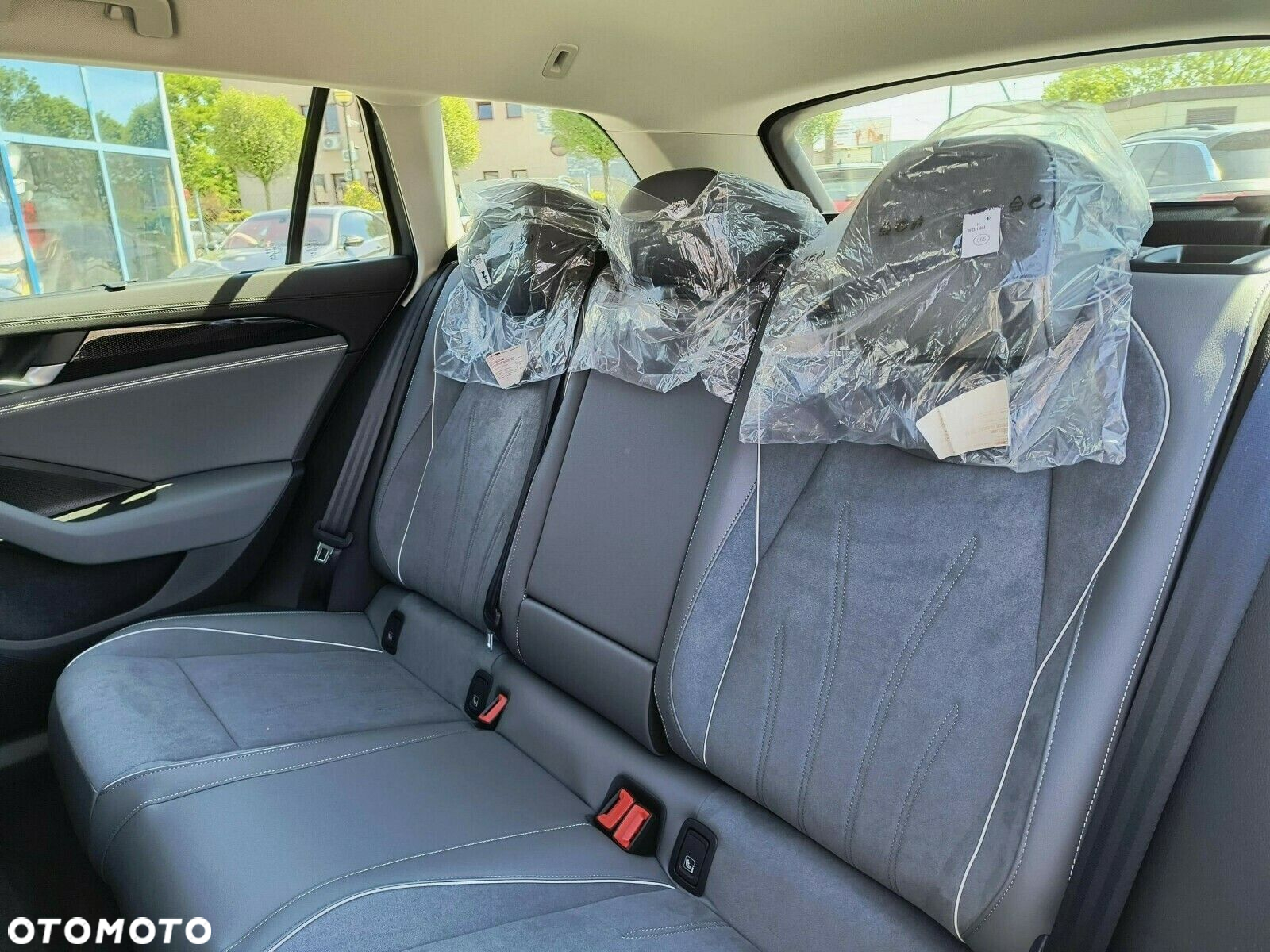 Volkswagen Passat 1.5 TSI ACT mHEV Business DSG - 24