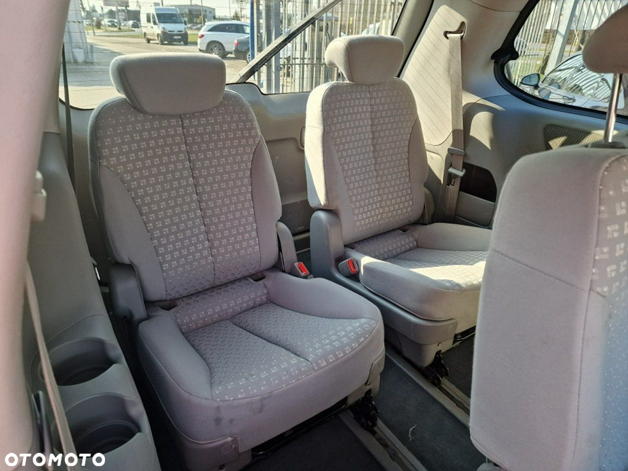 Kia Carnival 2.9 CRDi EX - 23