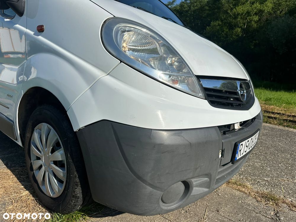 Opel Vivaro 2.5 diesel 145kM 2008 rok, automat, HAK, orginalny przebieg! - 12