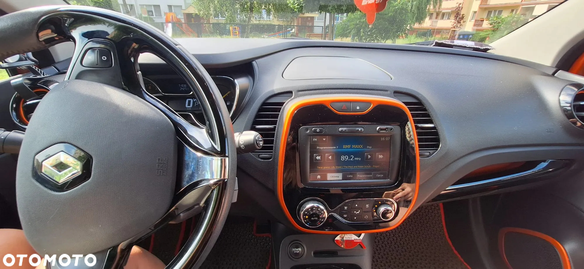 Renault Captur 1.2 TCe Zen EDC - 8