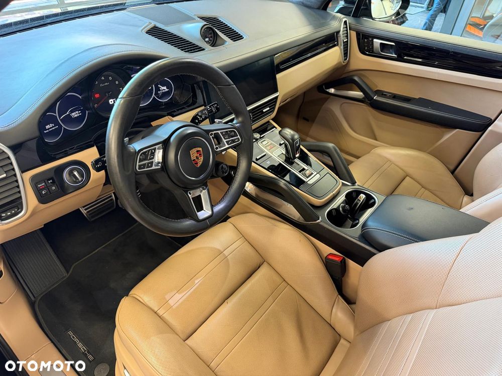 Porsche Cayenne - 7