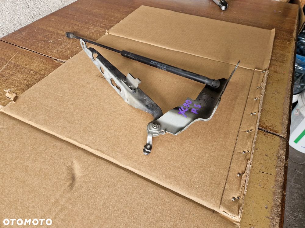 ZAWIAS MASKI PRAWY VOLVO XC90 2003r 2012r KOMPLETNY - 4