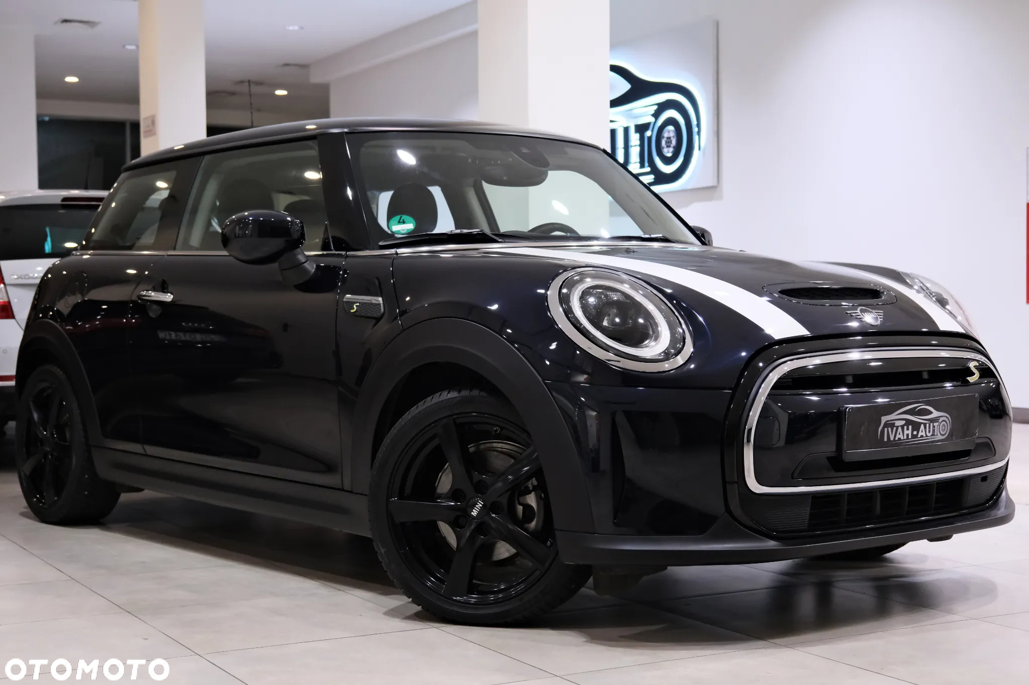 MINI Cooper SE - 2