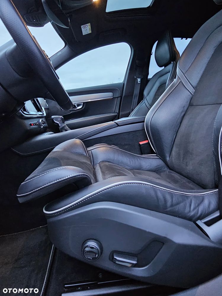 Volvo S90 T6 AWD R-Design - 26
