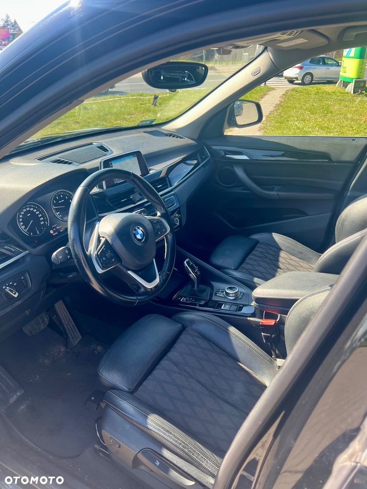 BMW X1 sDrive18i - 11