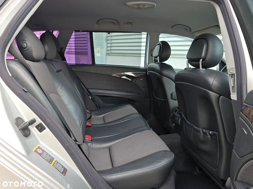 Mercedes-Benz Klasa E 320 T Avantgarde - 23