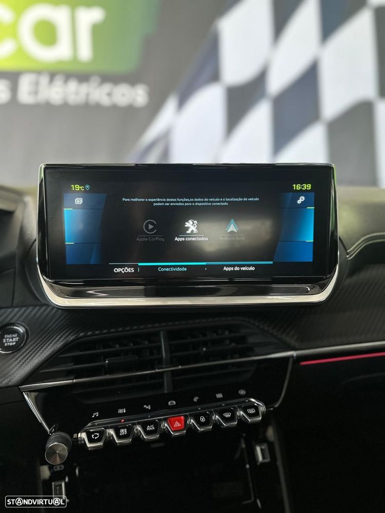 Peugeot e-2008 50 kWh GT - 19