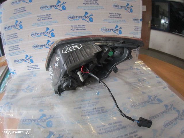 Farol Tras 9677818380 PEUGEOT 308  T9 FASE 1 2016 1.6HDI 120CV 5P CINZENCO ESCURO MALA ESQ ORIGINAL PEUGEOT 308 2015 1.6 HDI 120CV 5P CINZA - 2