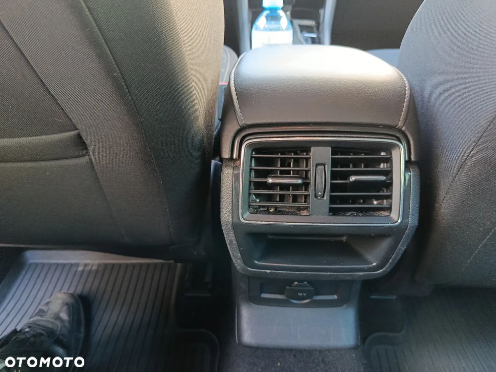 Skoda Karoq 2.0 TDI SCR 4x4 DSG Ambition - 4