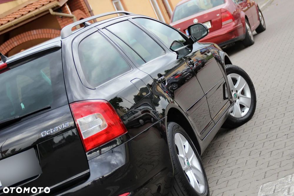 Skoda Octavia 1.8 TSI FAMILY - 18