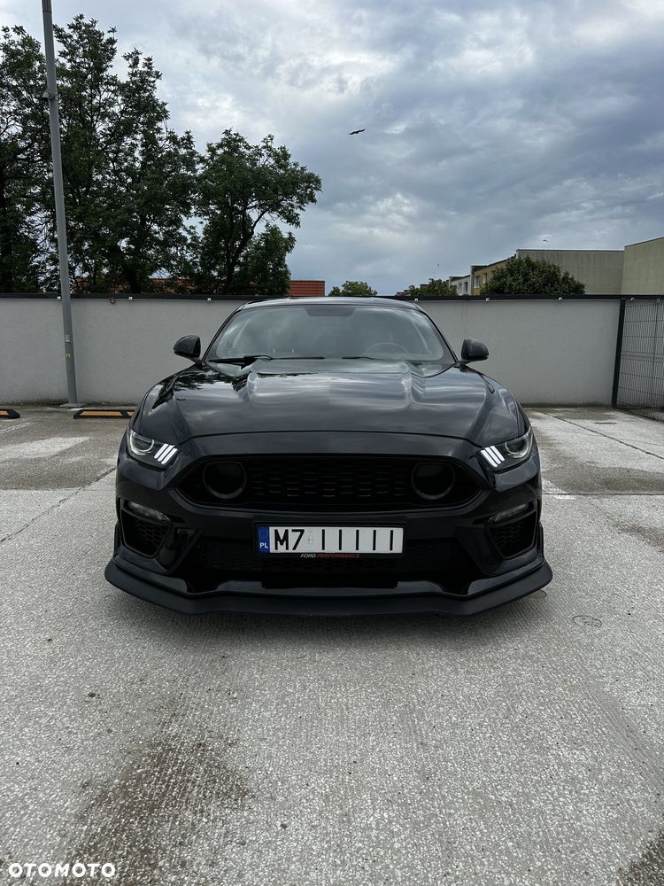 Ford Mustang - 4
