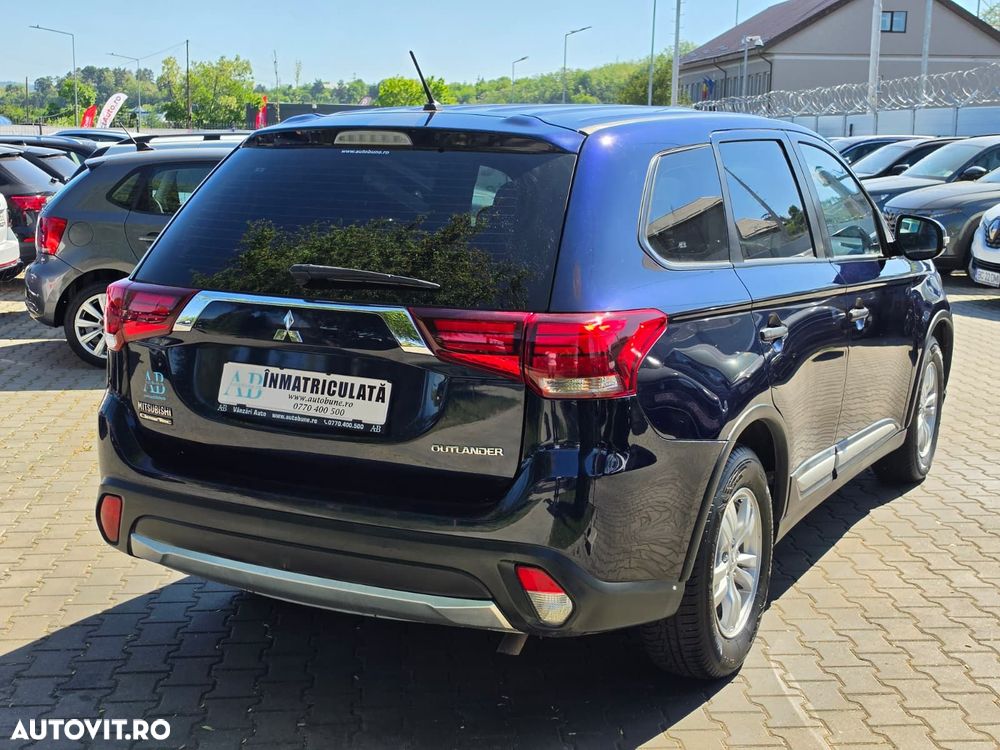 Mitsubishi Outlander - 5