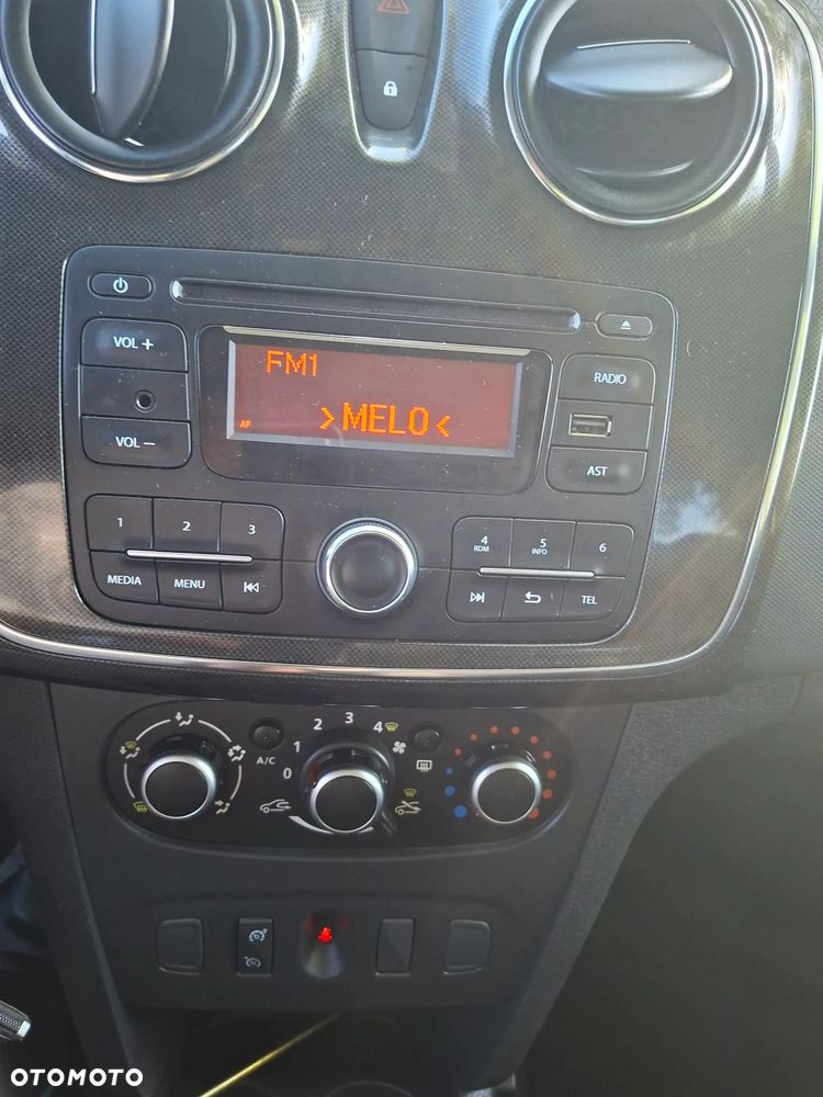 Dacia Logan 0.9 TCe Laureate S&S - 8