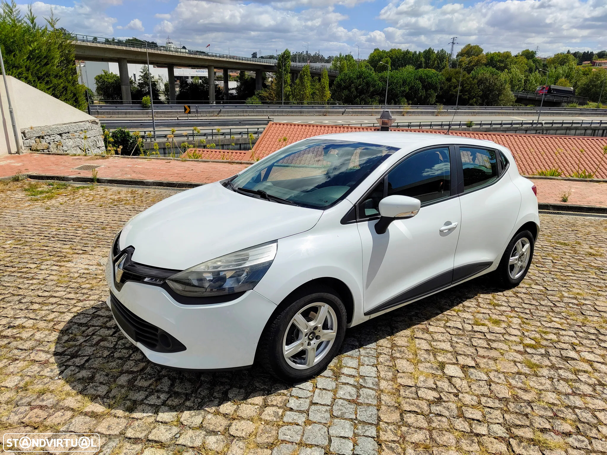 Renault Clio 1.2 16V 75 Life - 3