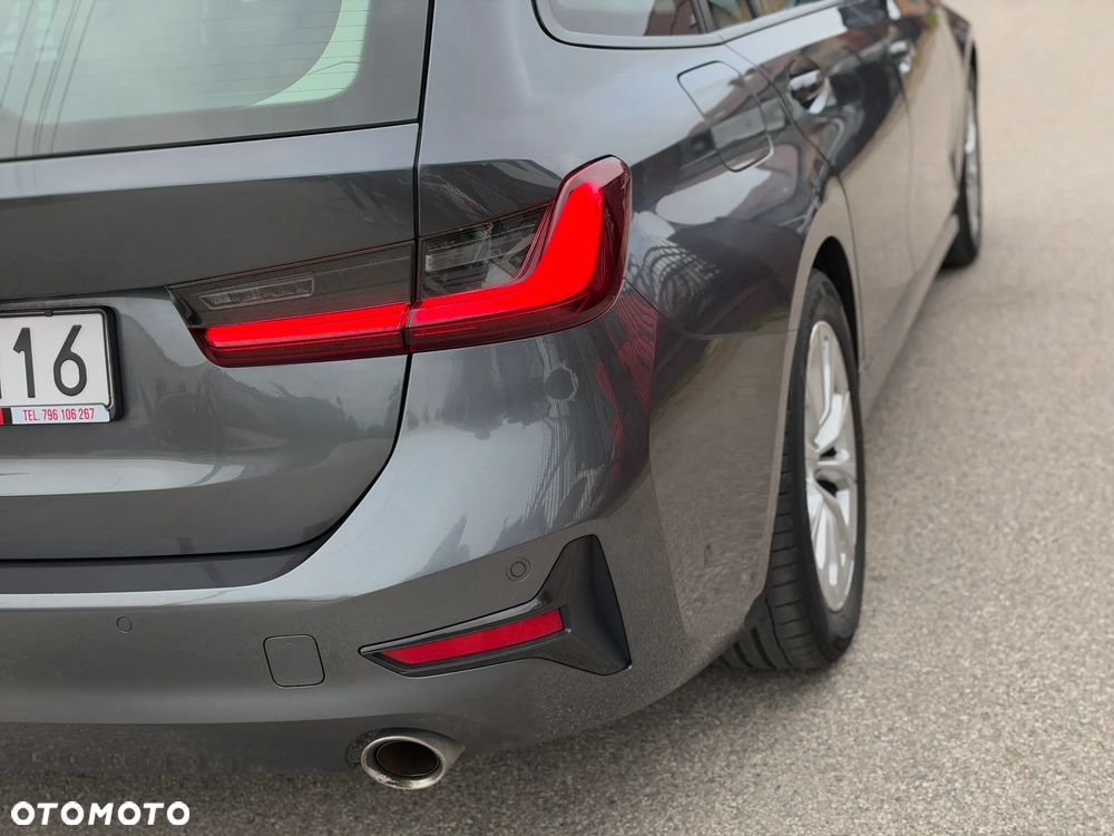 BMW Seria 3 318i Advantage - 39