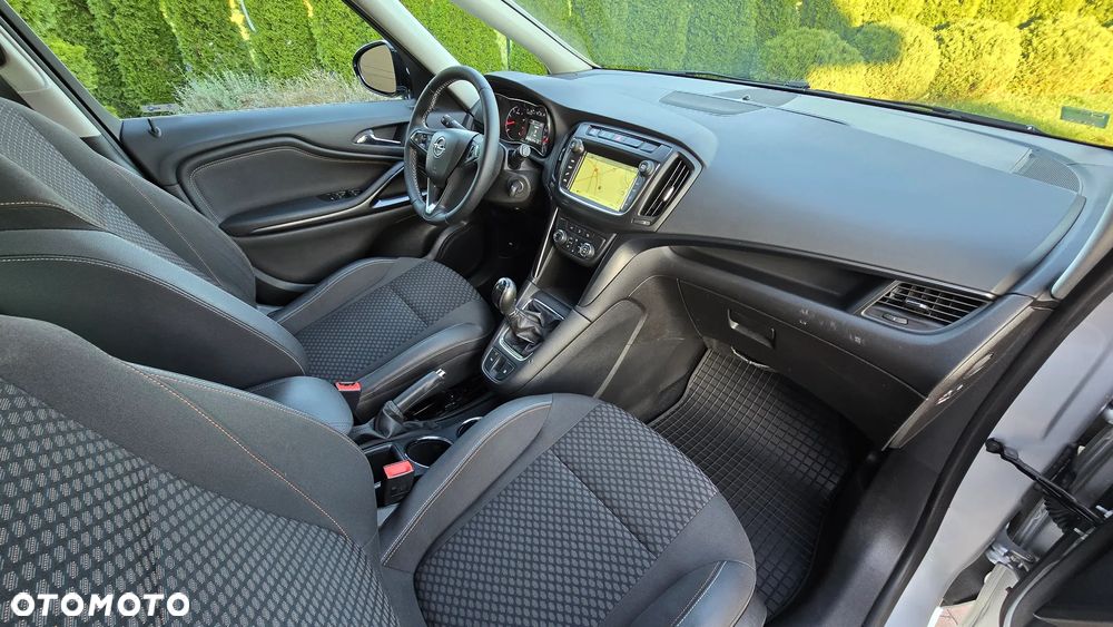 Opel Zafira - 31
