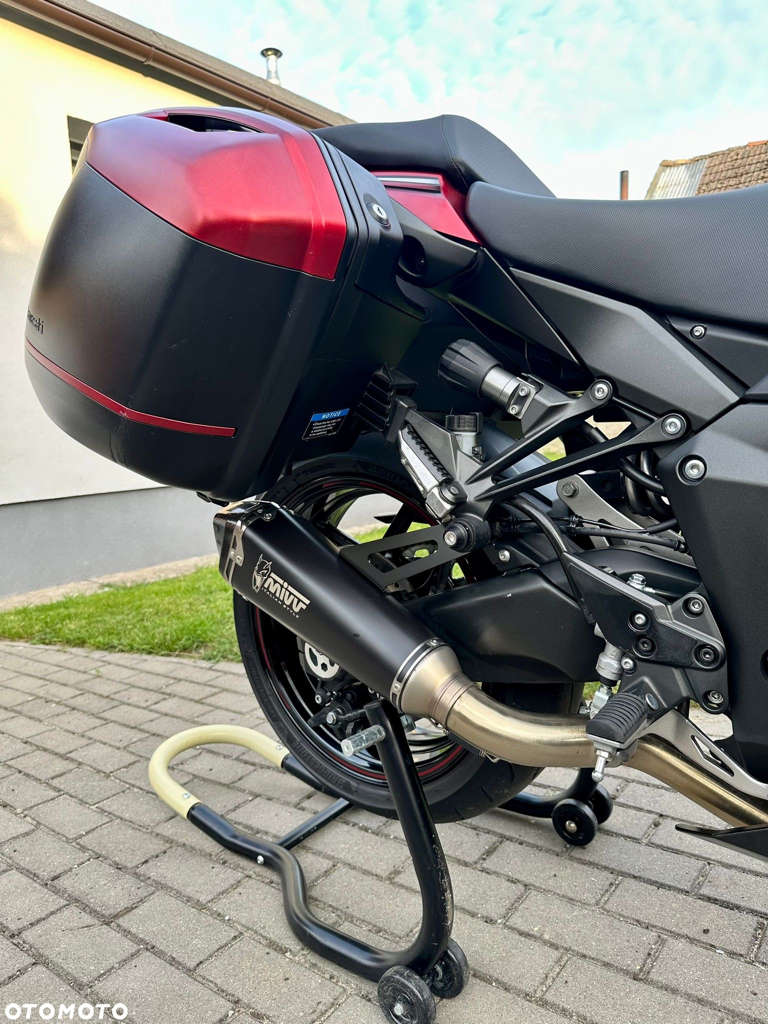 Kawasaki Ninja 1000 SX - 31