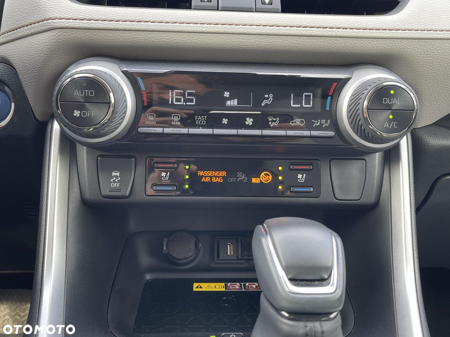 Toyota RAV4 - 22