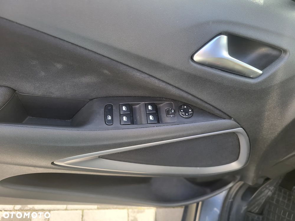 Opel Crossland X 1.2 T Action S&S - 12