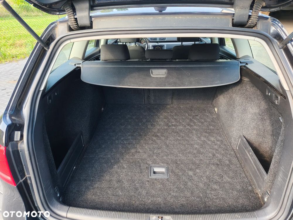 Volkswagen Passat 2.0 Blue TDI SCR Comfortline - 18