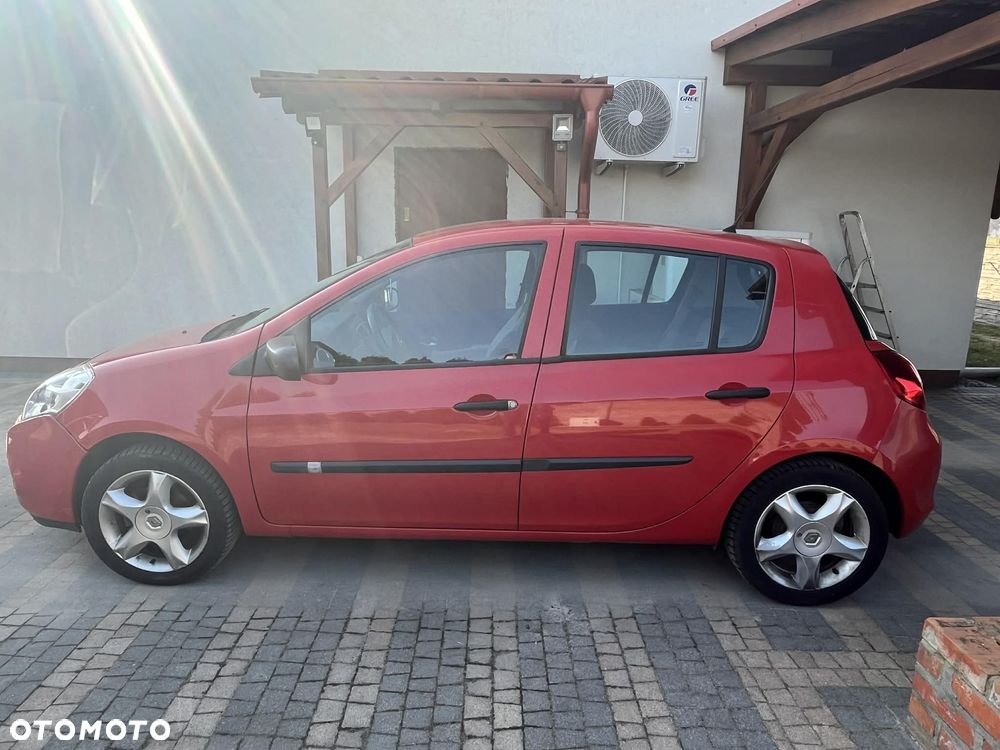 Renault Clio 1.2 16V Alize Euro5 - 5