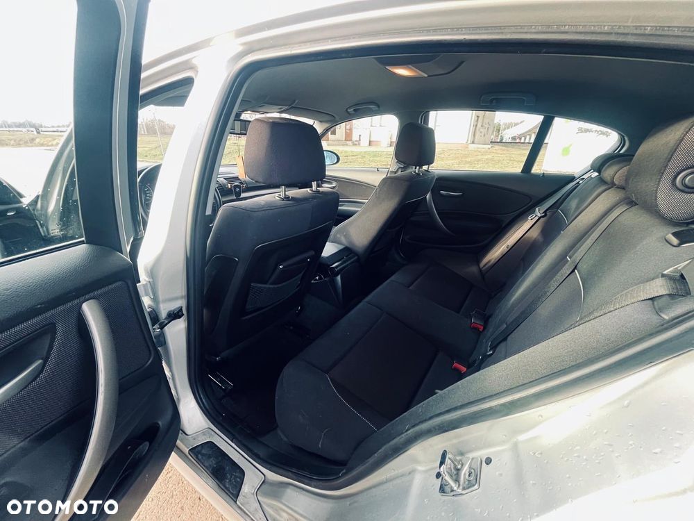 BMW Seria 1 118d DPF - 11