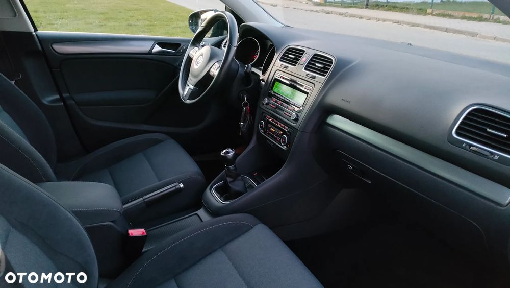 Volkswagen Golf 1.6 TDI DPF Style - 11