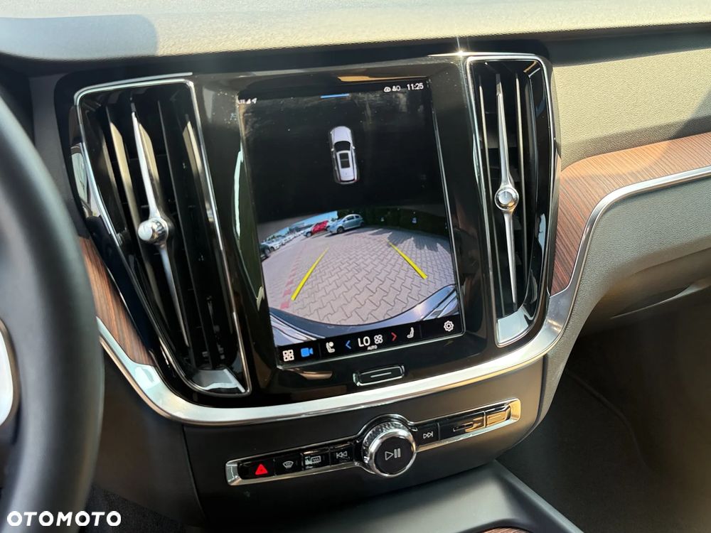 Volvo V60 B5 B AWD Plus Bright - 22
