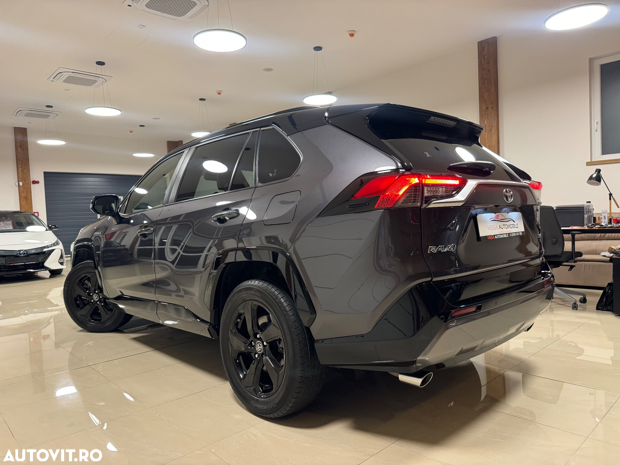 Toyota RAV4 2.5 Hybrid VVT-iE 4x2 Dynamic - 4